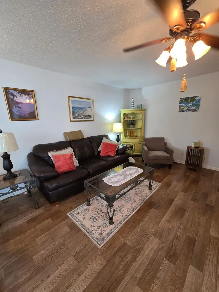 357 Markham P Deerfield Beach FL 33442