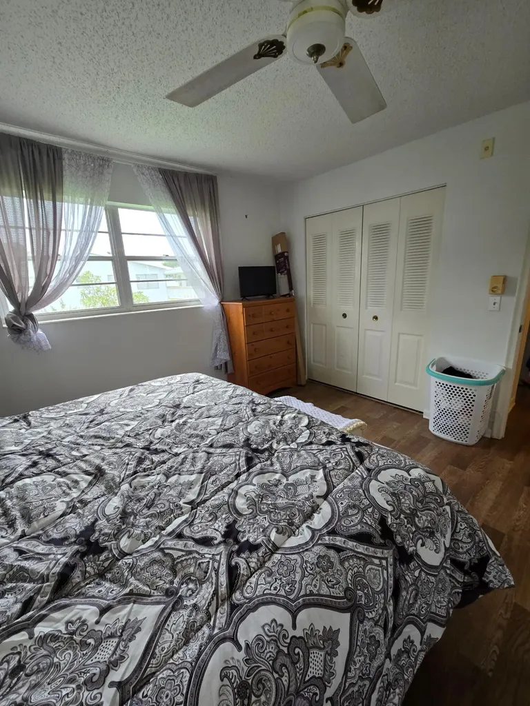 357 Markham P Deerfield Beach FL 33442