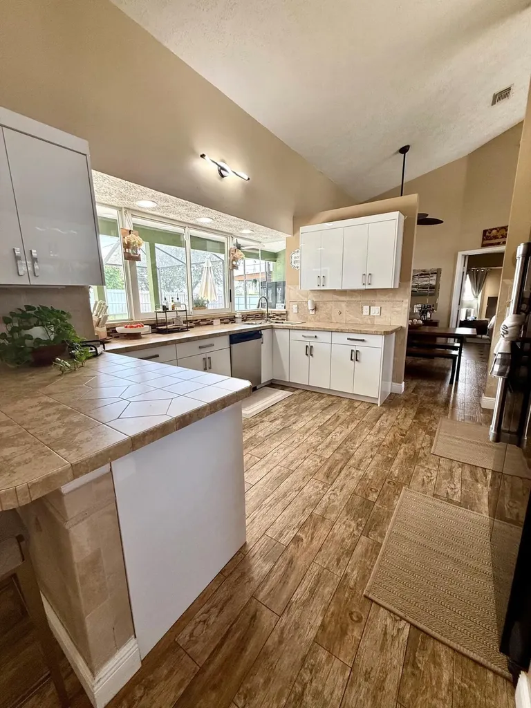2702 SE Bishop Avenue Port St Lucie FL 34952