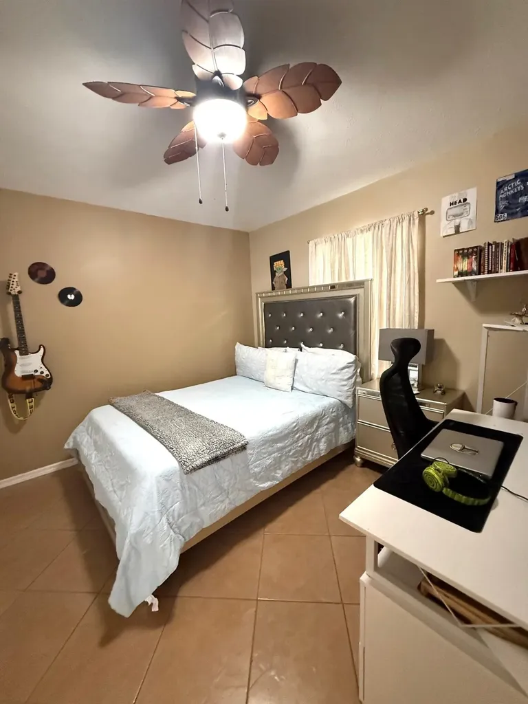 2702 SE Bishop Avenue Port St Lucie FL 34952