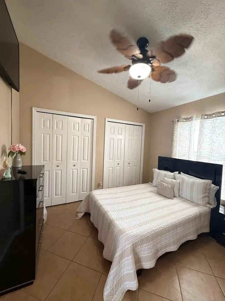 2702 SE Bishop Avenue Port St Lucie FL 34952