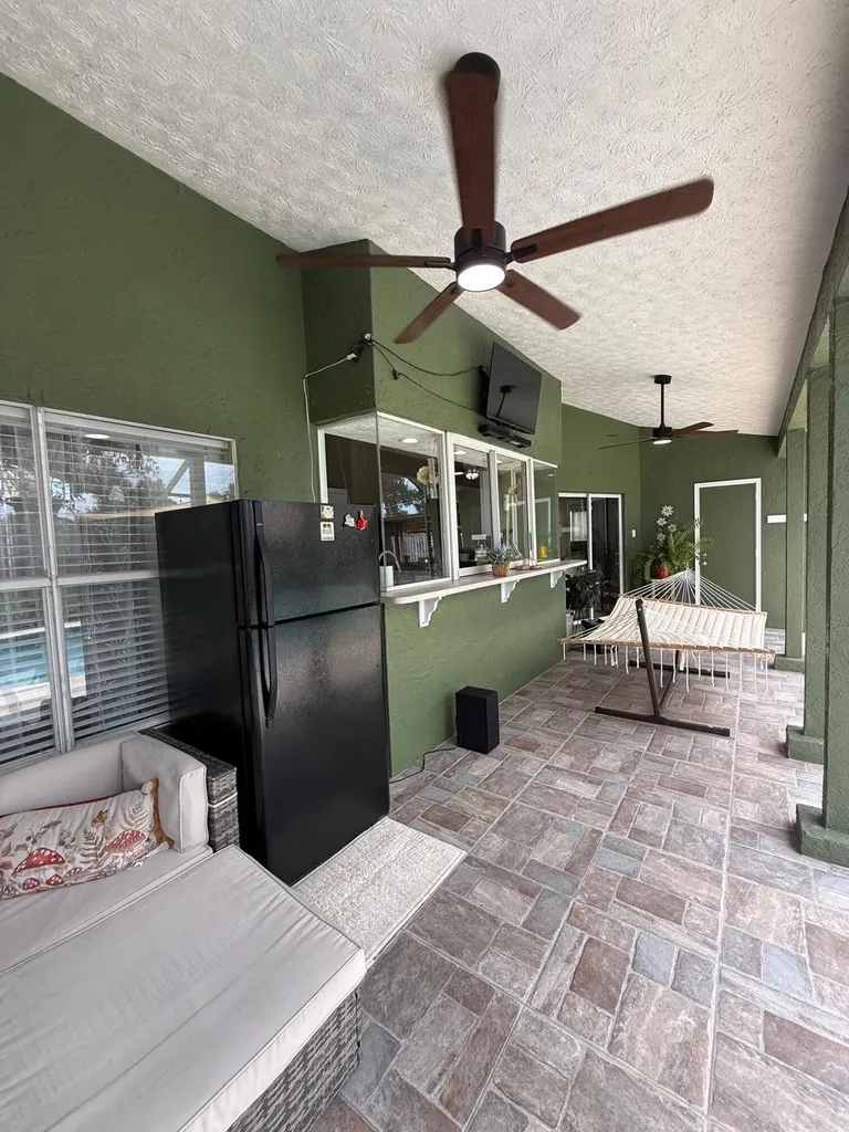 2702 SE Bishop Avenue Port St Lucie FL 34952