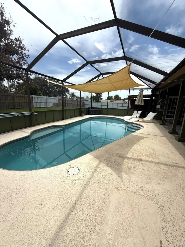 2702 SE Bishop Avenue Port St Lucie FL 34952