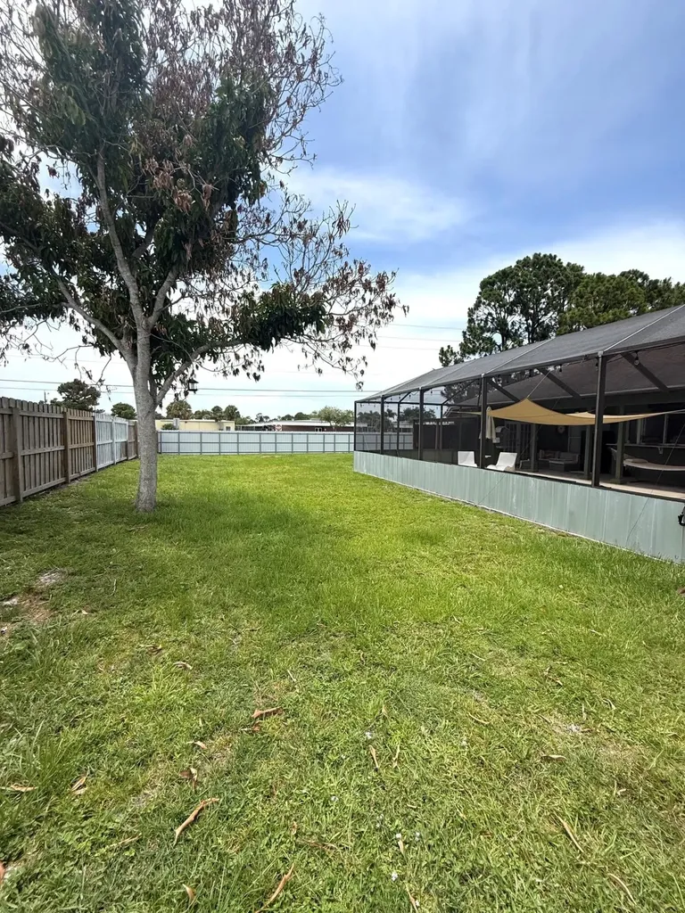 2702 SE Bishop Avenue Port St Lucie FL 34952