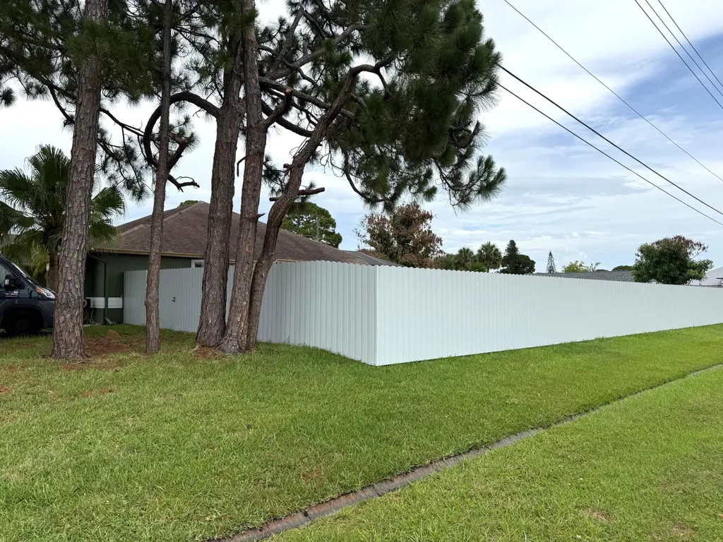 2702 SE Bishop Avenue Port St Lucie FL 34952