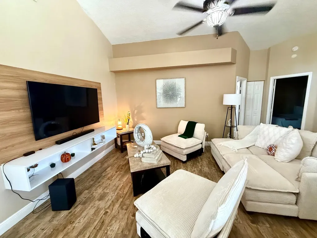 2702 SE Bishop Avenue Port St Lucie FL 34952