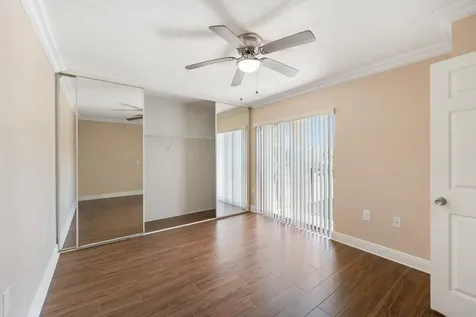 915 9th Way West Palm Beach FL 33407