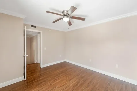 915 9th Way West Palm Beach FL 33407