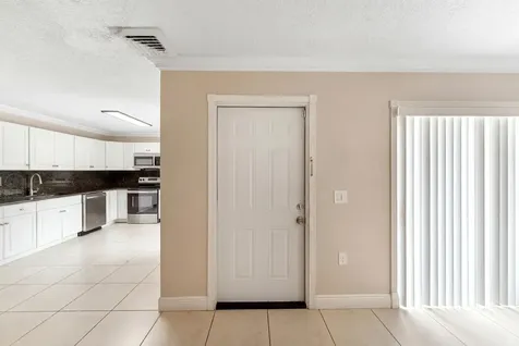 915 9th Way West Palm Beach FL 33407