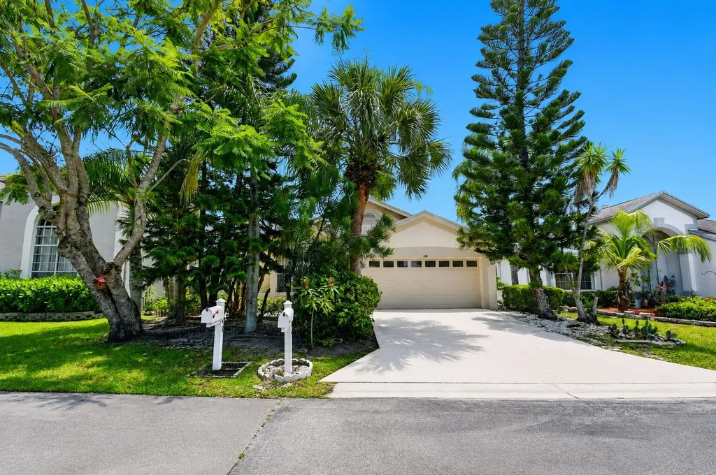 244 Trails End Greenacres FL 33413