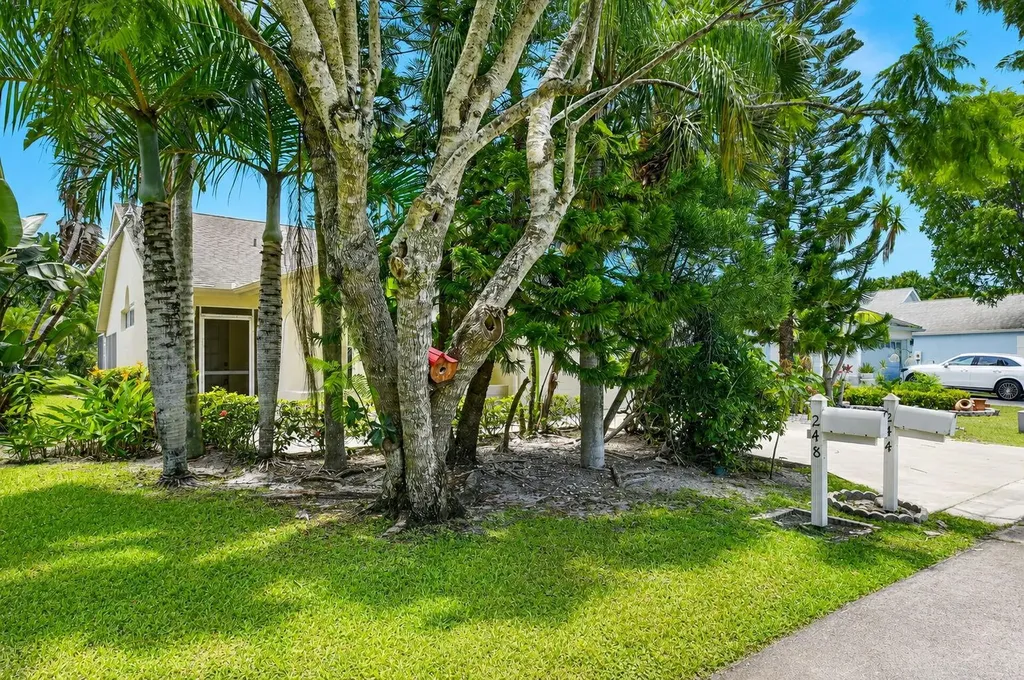 244 Trails End Greenacres FL 33413