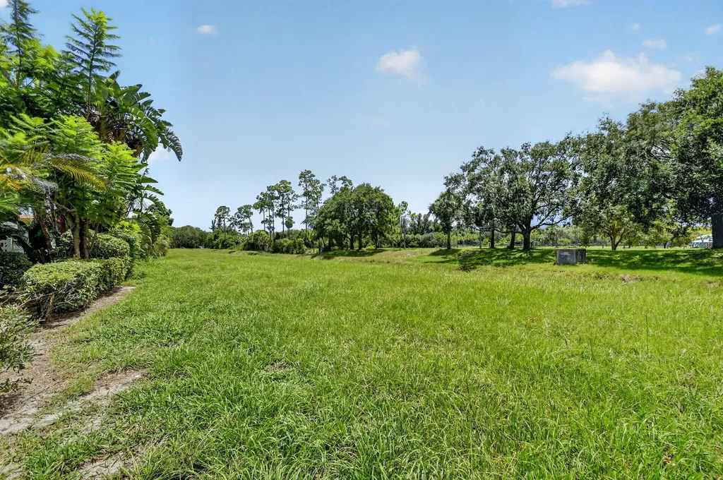 244 Trails End Greenacres FL 33413