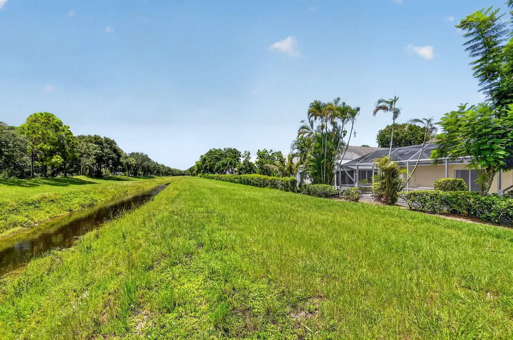 244 Trails End Greenacres FL 33413
