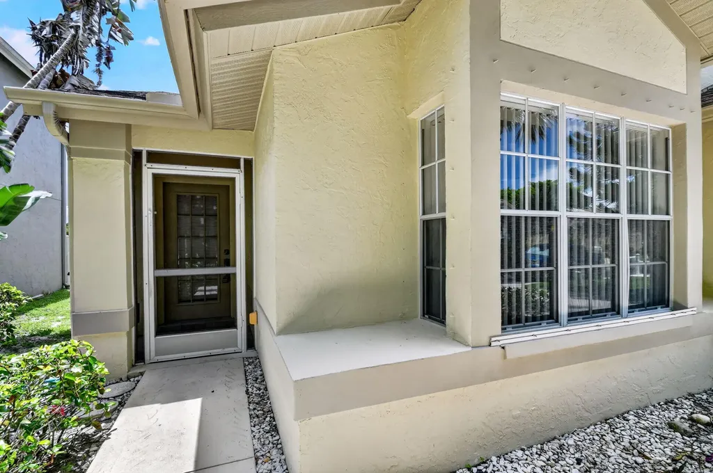 244 Trails End Greenacres FL 33413