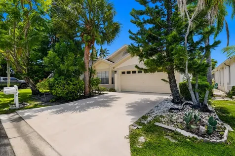 244 Trails End Greenacres FL 33413