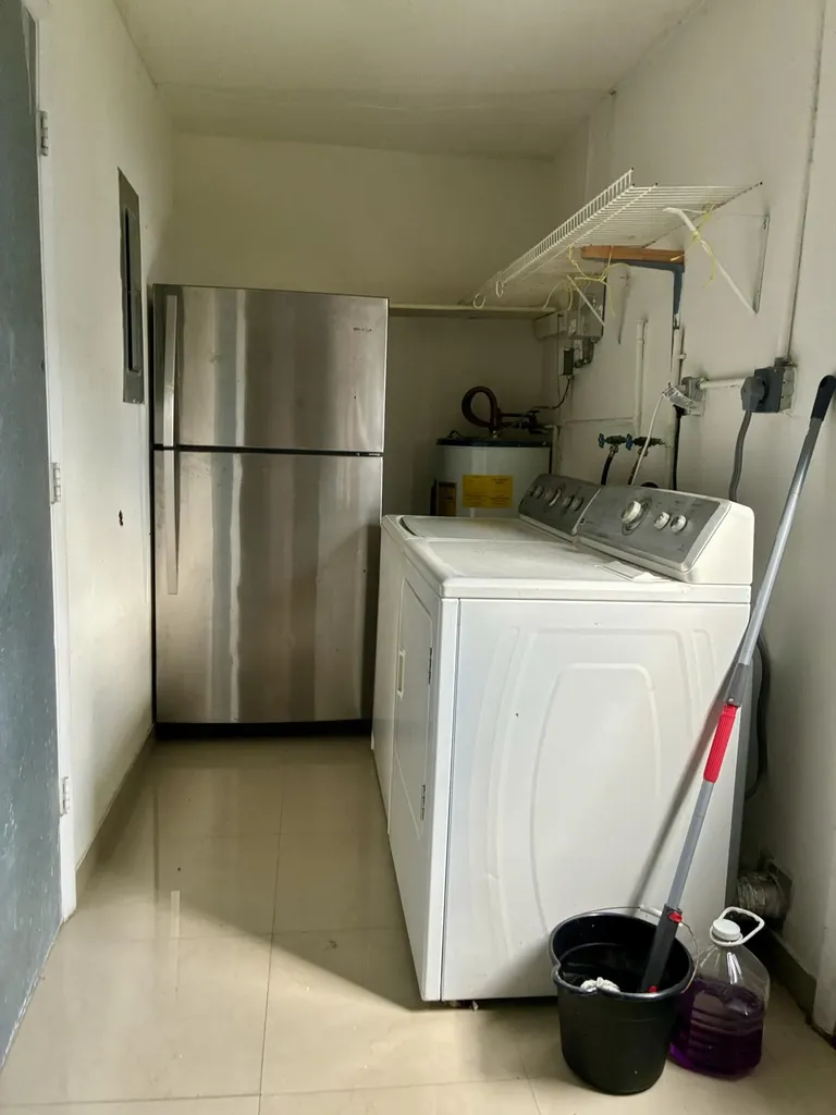 7470 NW 7th Place Margate FL 33063