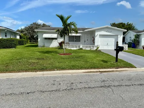 7470 NW 7th Place Margate FL 33063