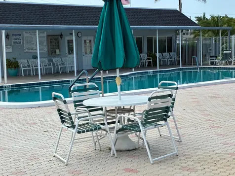 7470 NW 7th Place Margate FL 33063