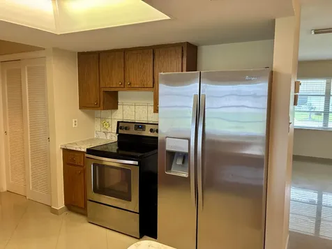 7470 NW 7th Place Margate FL 33063