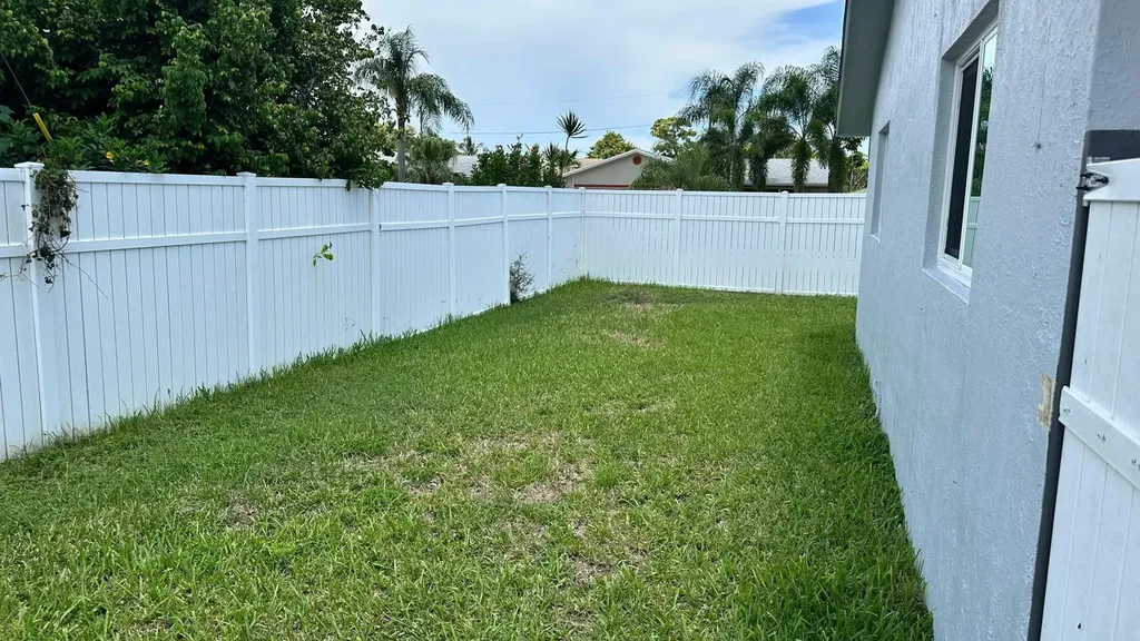 3261 SW 4th Street Deerfield Beach FL 33442
