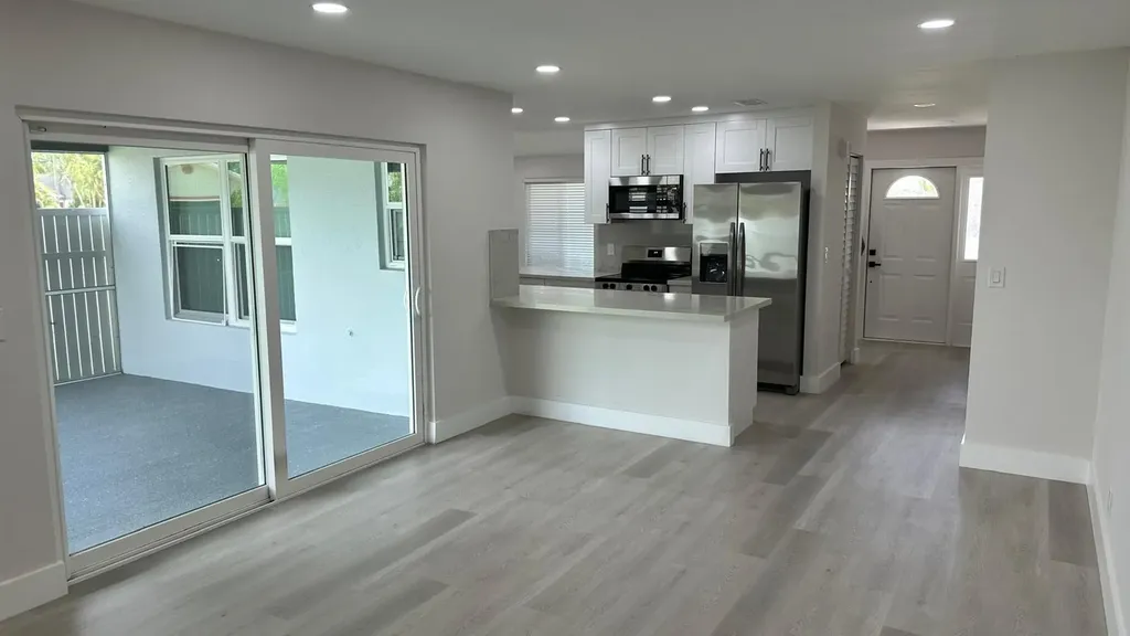 3261 SW 4th Street Deerfield Beach FL 33442
