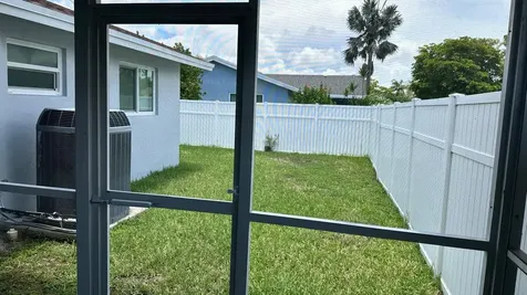 3261 SW 4th Street Deerfield Beach FL 33442