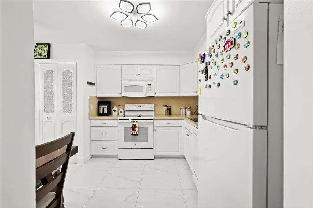 4550 NW 18th Avenue Deerfield Beach FL 33064