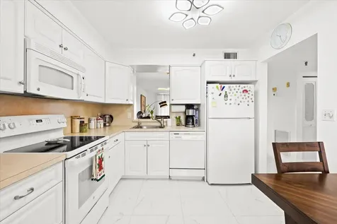 4550 NW 18th Avenue Deerfield Beach FL 33064