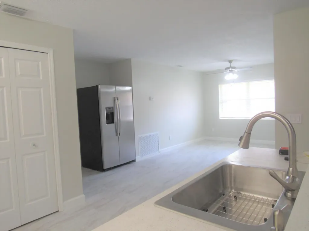 1242 SW Melrose Avenue Port St Lucie FL 34953