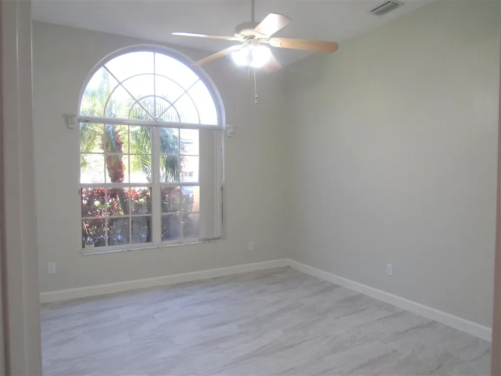 1242 SW Melrose Avenue Port St Lucie FL 34953