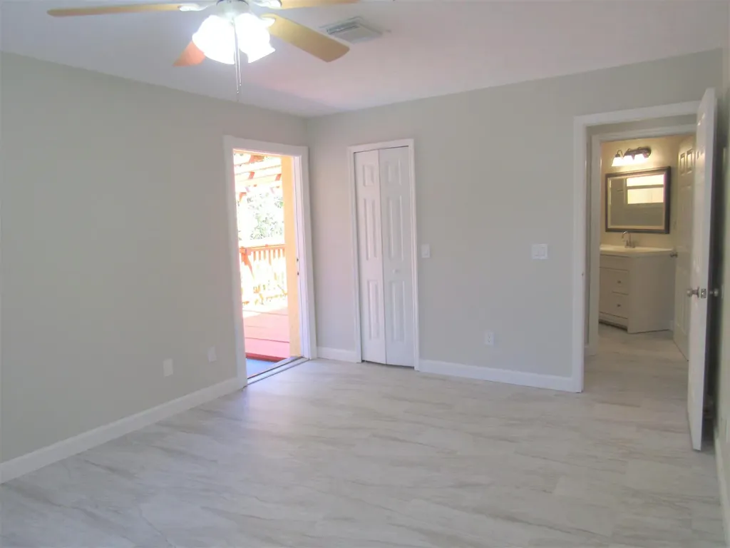 1242 SW Melrose Avenue Port St Lucie FL 34953