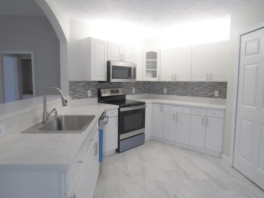 1242 SW Melrose Avenue Port St Lucie FL 34953