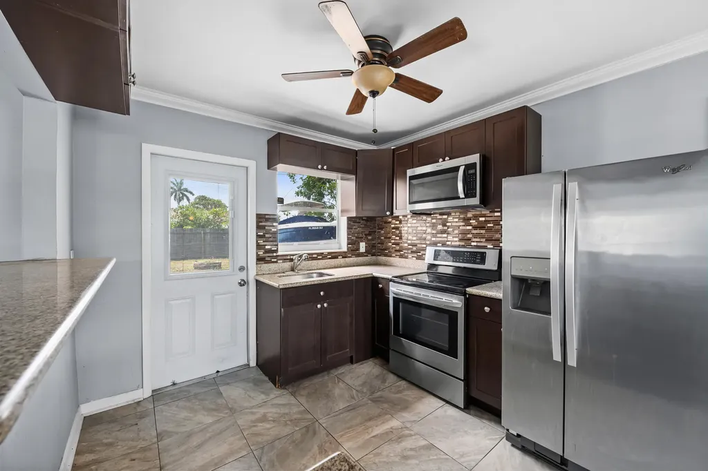 2199 NE 5th Avenue Boca Raton FL 33431