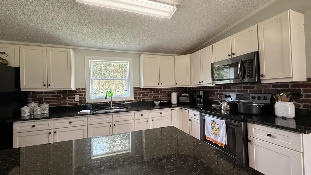 5820 E Tangerine Lane Okeechobee FL 34972