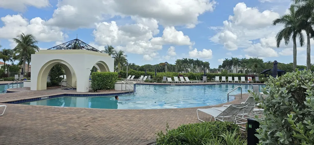 9138 Dupont Place Wellington FL 33414