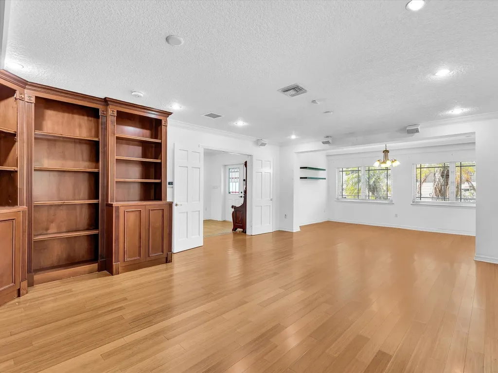 518 N Riverside Drive Pompano Beach FL 33062