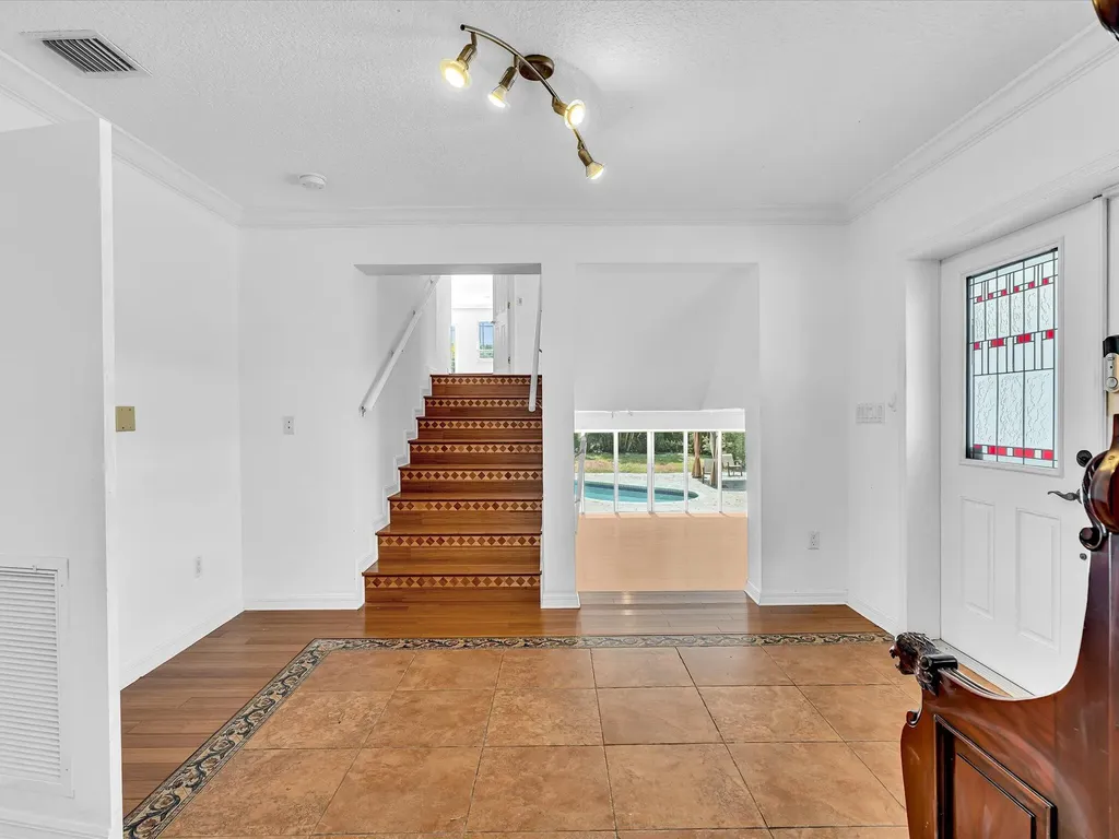 518 N Riverside Drive Pompano Beach FL 33062