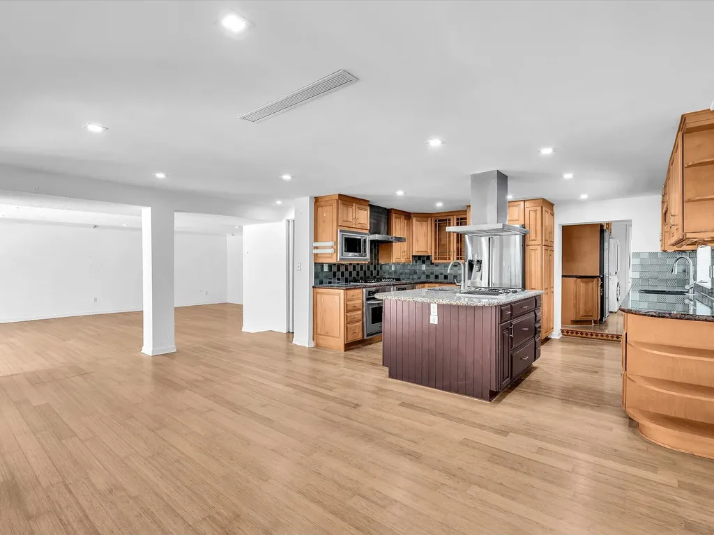 518 N Riverside Drive Pompano Beach FL 33062