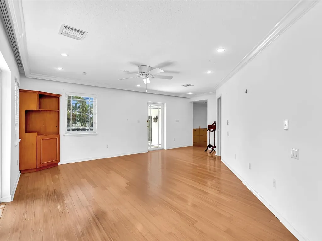 518 N Riverside Drive Pompano Beach FL 33062