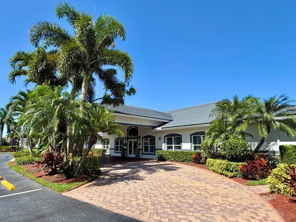 486 S Cortez Drive Circle S Margate FL 33068