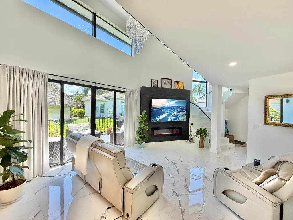 486 S Cortez Drive Circle S Margate FL 33068