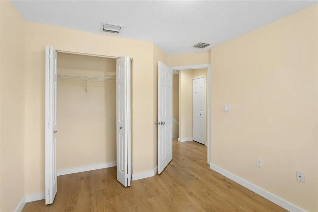 6036 SW 19th Place North Lauderdale FL 33068