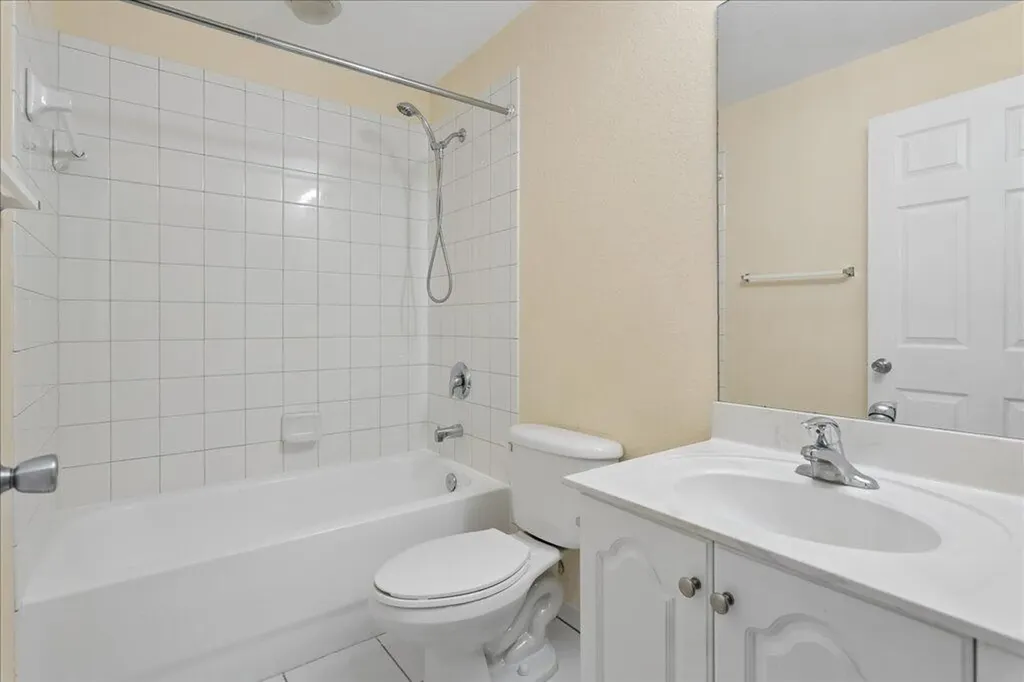 6036 SW 19th Place North Lauderdale FL 33068