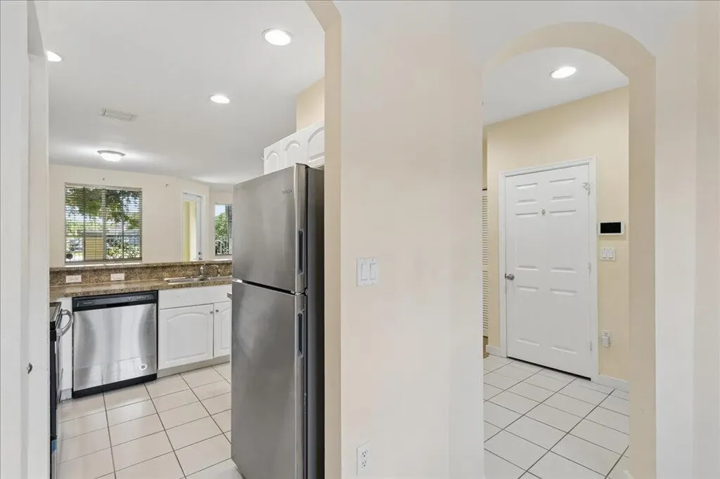 6036 SW 19th Place North Lauderdale FL 33068
