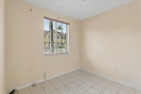 6036 SW 19th Place North Lauderdale FL 33068