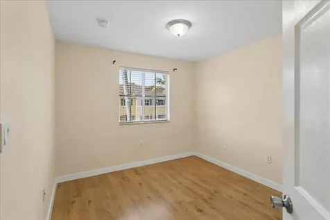 6036 SW 19th Place North Lauderdale FL 33068