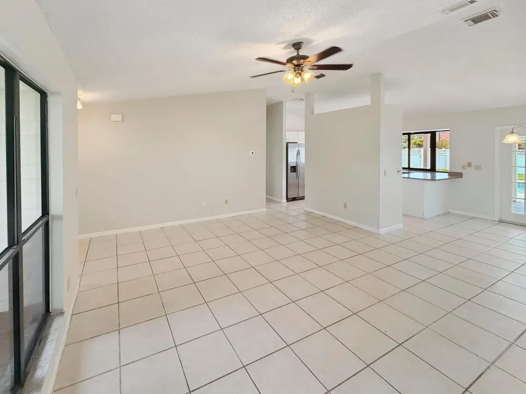 2305 SW Fern Circle Port St Lucie FL 34953