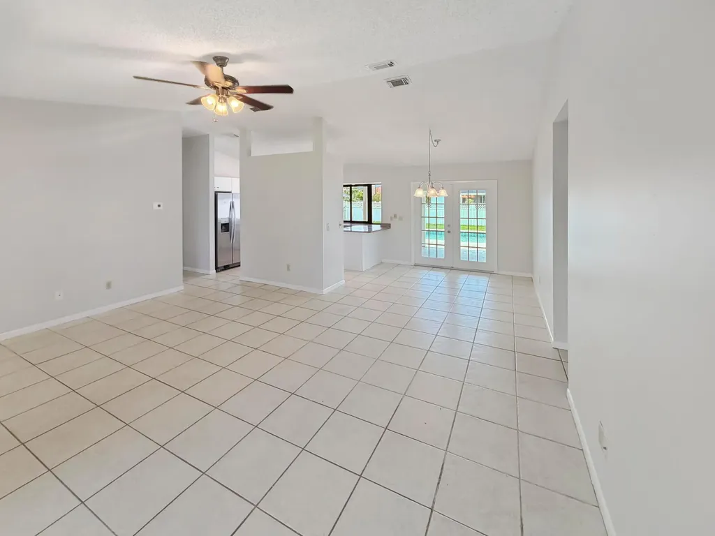 2305 SW Fern Circle Port St Lucie FL 34953