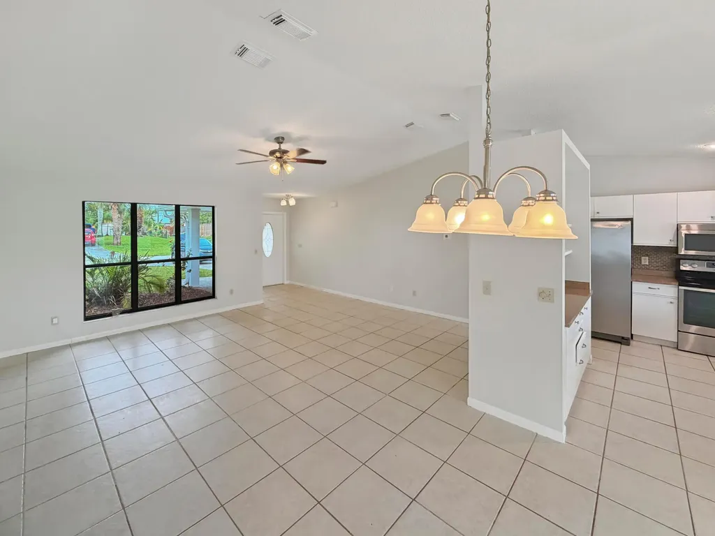 2305 SW Fern Circle Port St Lucie FL 34953