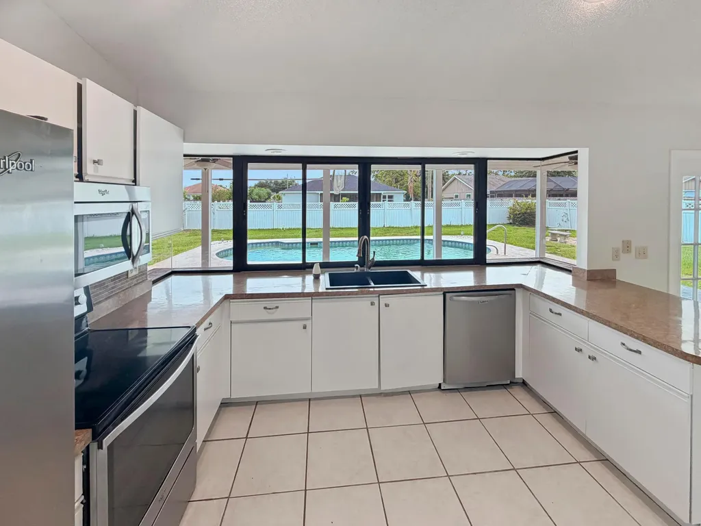 2305 SW Fern Circle Port St Lucie FL 34953